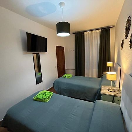 Habitaciones Figueroa Madrid Ngoại thất bức ảnh